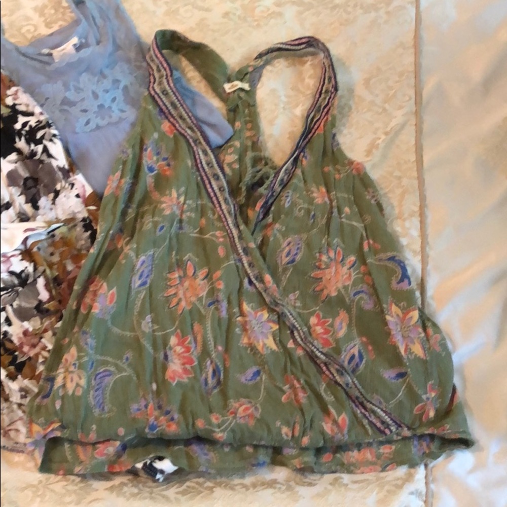 Tank top bundle! - Picture 5 of 7